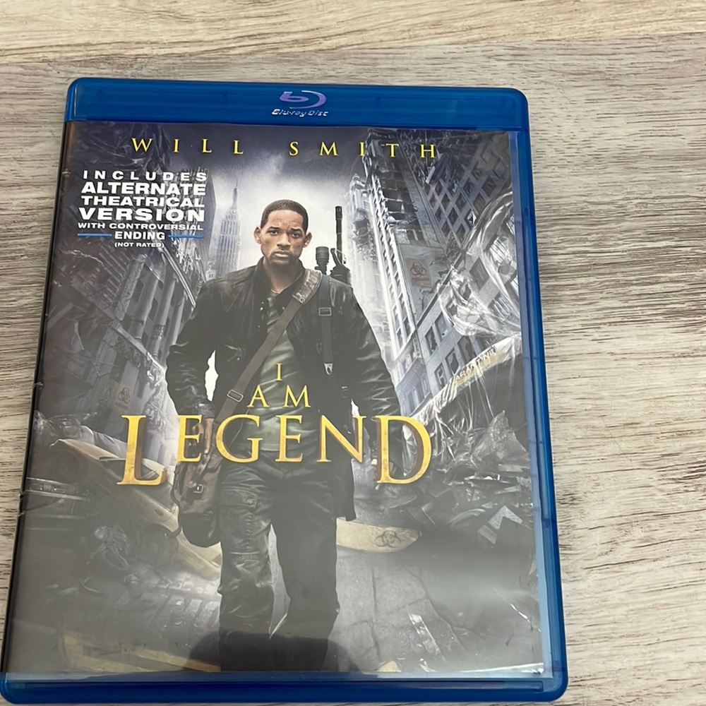 I Am Legend Blu-Ray Movie 2007 PG-13 1h 41m Will Smith Action, Drama, Horror